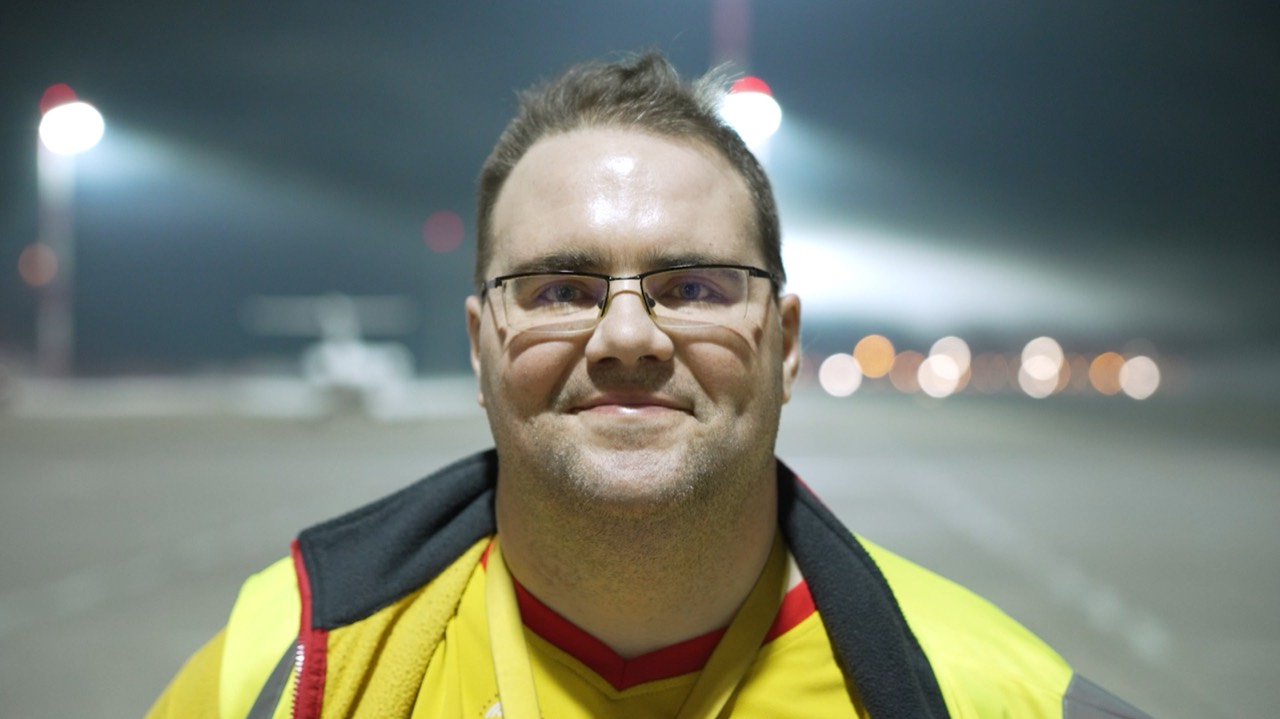 Szene aus dem Success-Story-Video für DHL Express